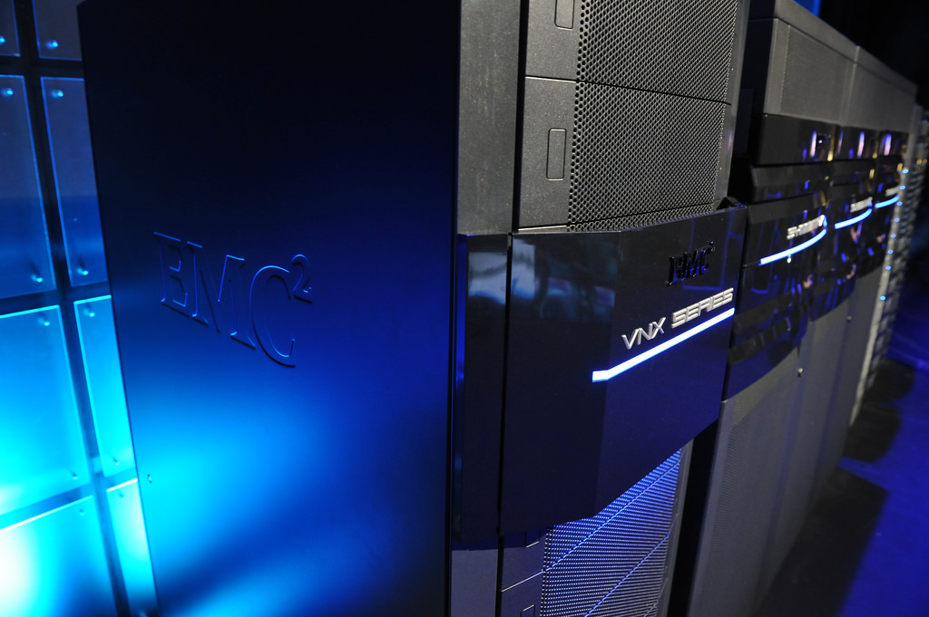 تجهیزات ذخیره سازی خانواده EMC VNX